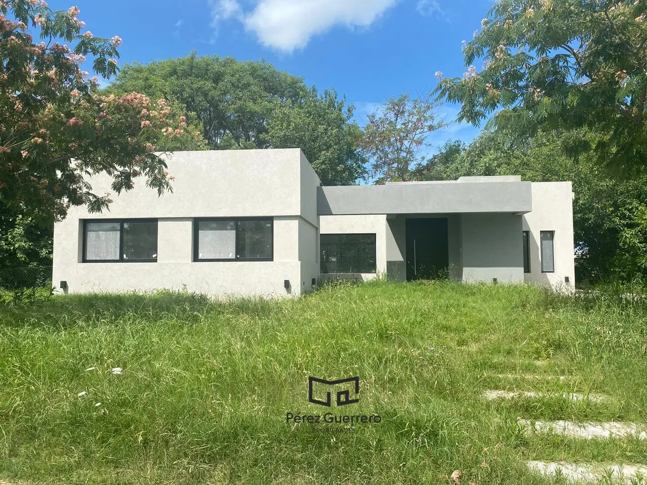 Casa en venta en San Matias con 3 dormitorios en lote central 3