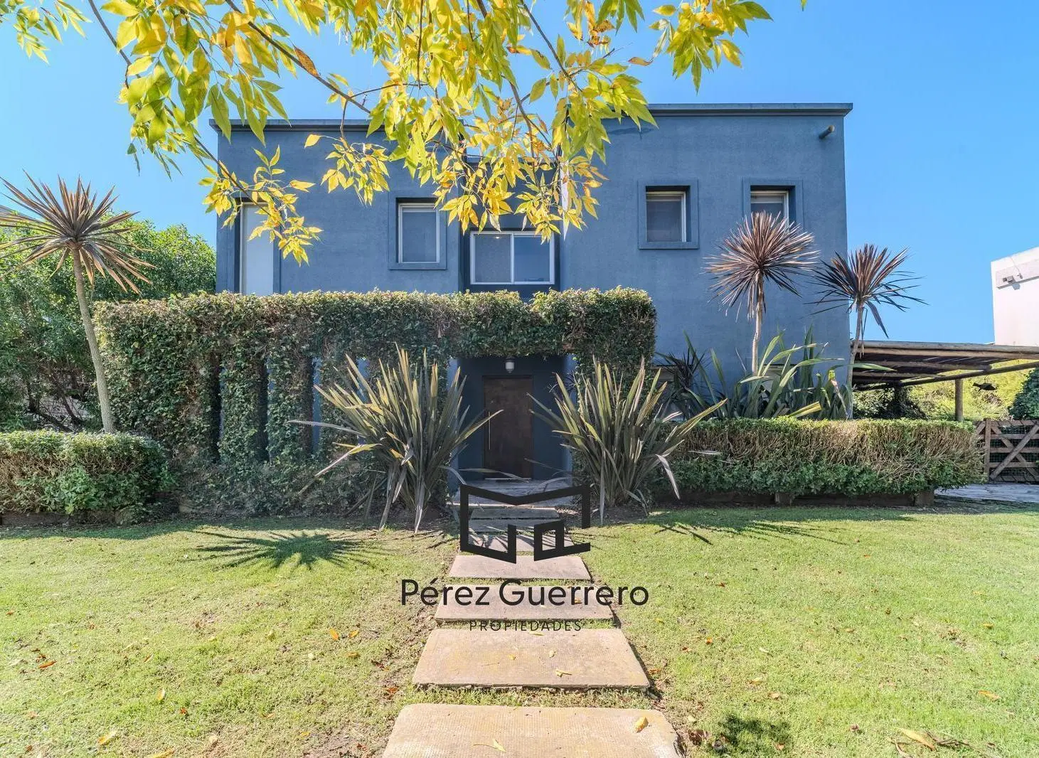 Casa en venta en el Cantón Islas a la laguna con 3 dormitorios 3