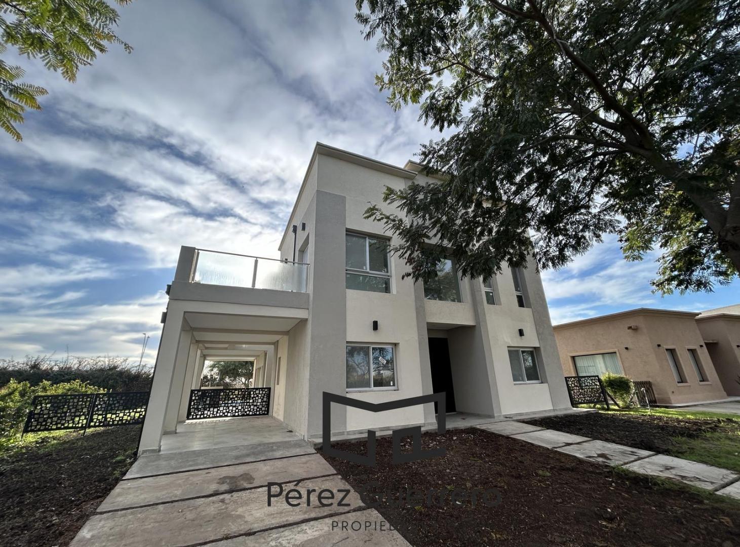 Casa en venta en Puertos Vistas con 5 dormitorios y pileta