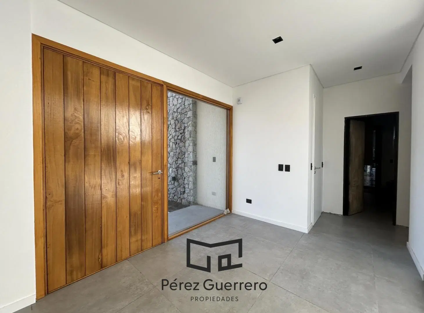 Casa en venta a la laguna en Puertos Costas CON RENTA 4