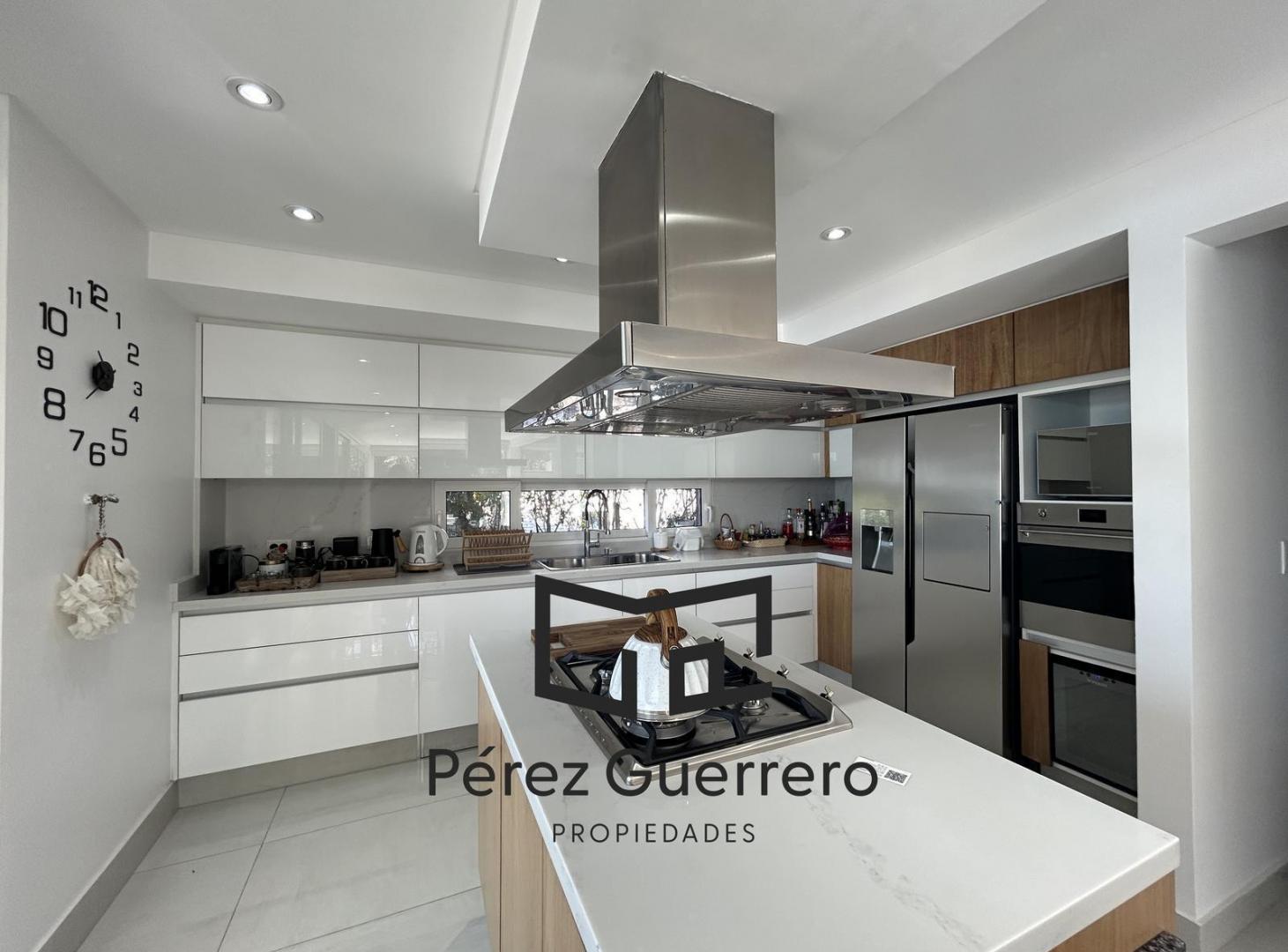 Foto de Casa en venta en el Cantón Islas con 4 dormitorios a la laguna, imagen 3