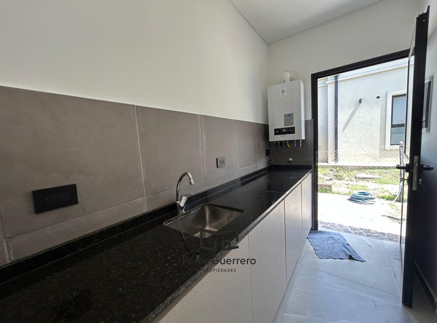 Foto de Casa en venta en San Matias con 3 dormitorios mas family y pileta, imagen 5