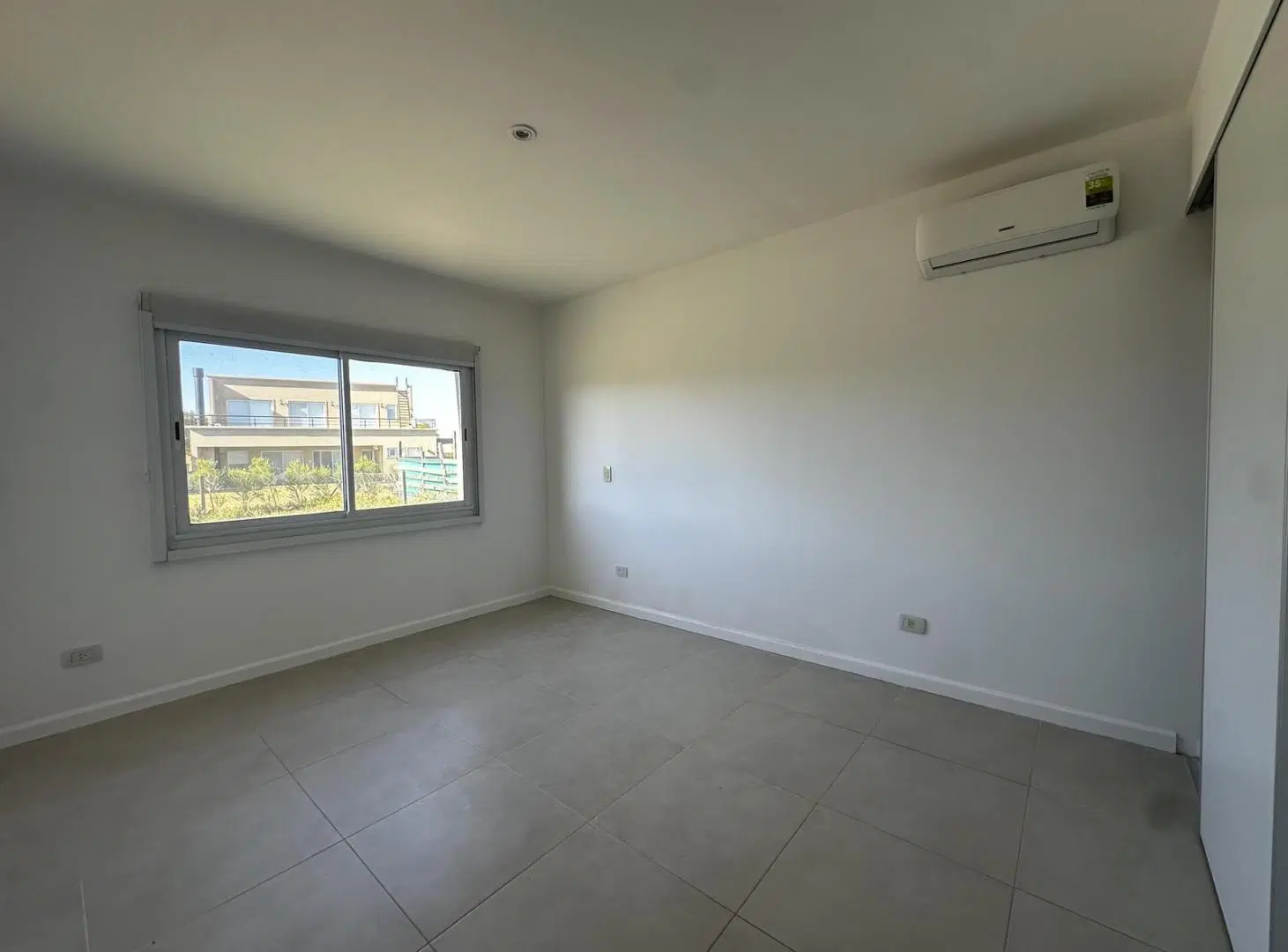 Casa en venta en Puertos Vistas lote central 3