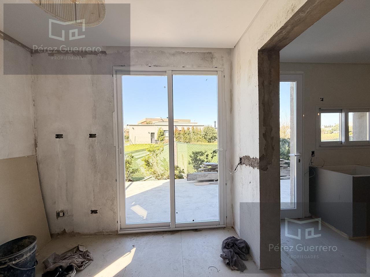 Foto de Casa en venta con 4 dormitorios a la laguna moderna, imagen 5