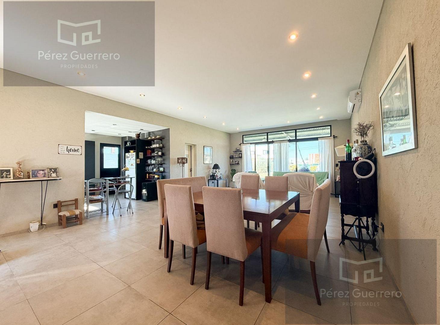 Foto de Casa en venta en Barrio Manuel Belgrano con 3 dormitorios y pileta, imagen 4