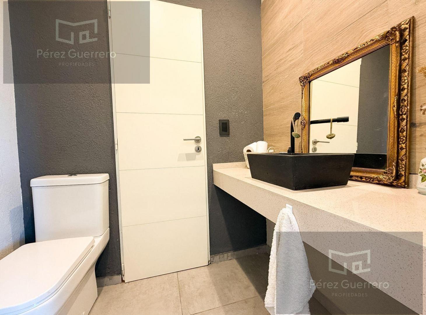 Foto de Casa en venta en Barrio Manuel Belgrano con 3 dormitorios y pileta, imagen 3
