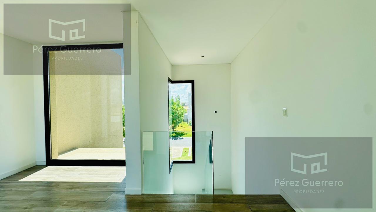 Foto de Casa en venta en El Cantón Golf con 5 dormitorios al golf, imagen 2