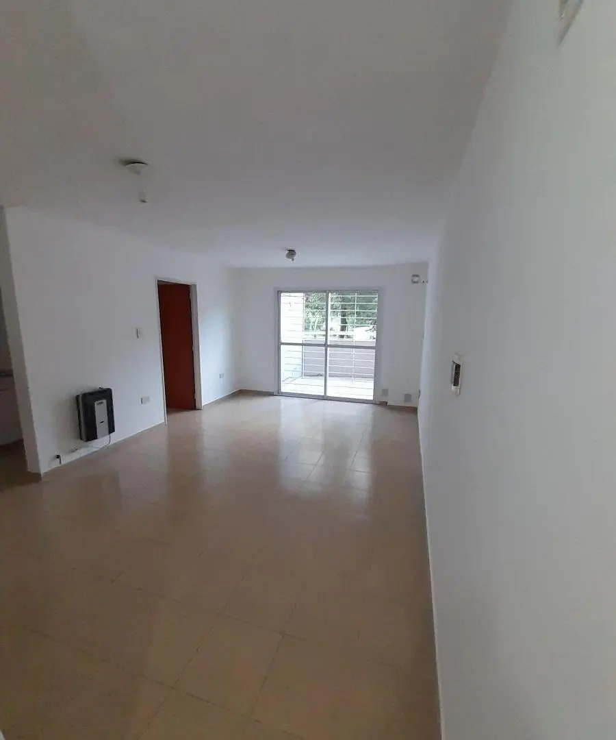 Depto. 3 dorm - 1 Baño - Cochera - 2 Balcones - Balcones del Chateau 2
