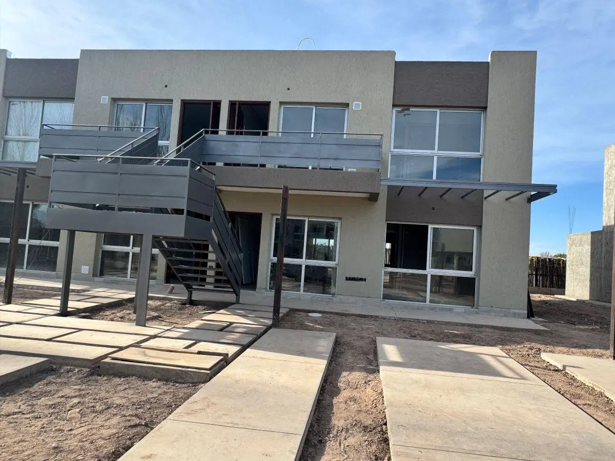 Venta de Departamento en Complejo Villa Cecilia, Maipu 1