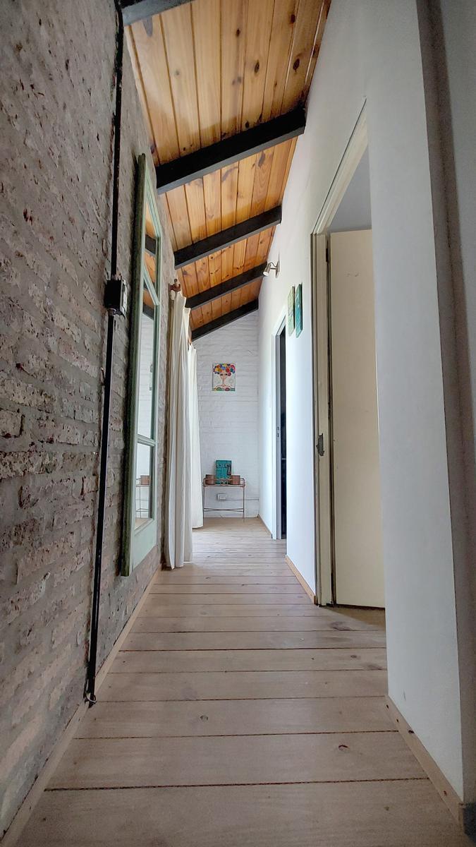 Venta Casa de 2 Dormitorio con Pileta en Ricardone. con Galería. 3