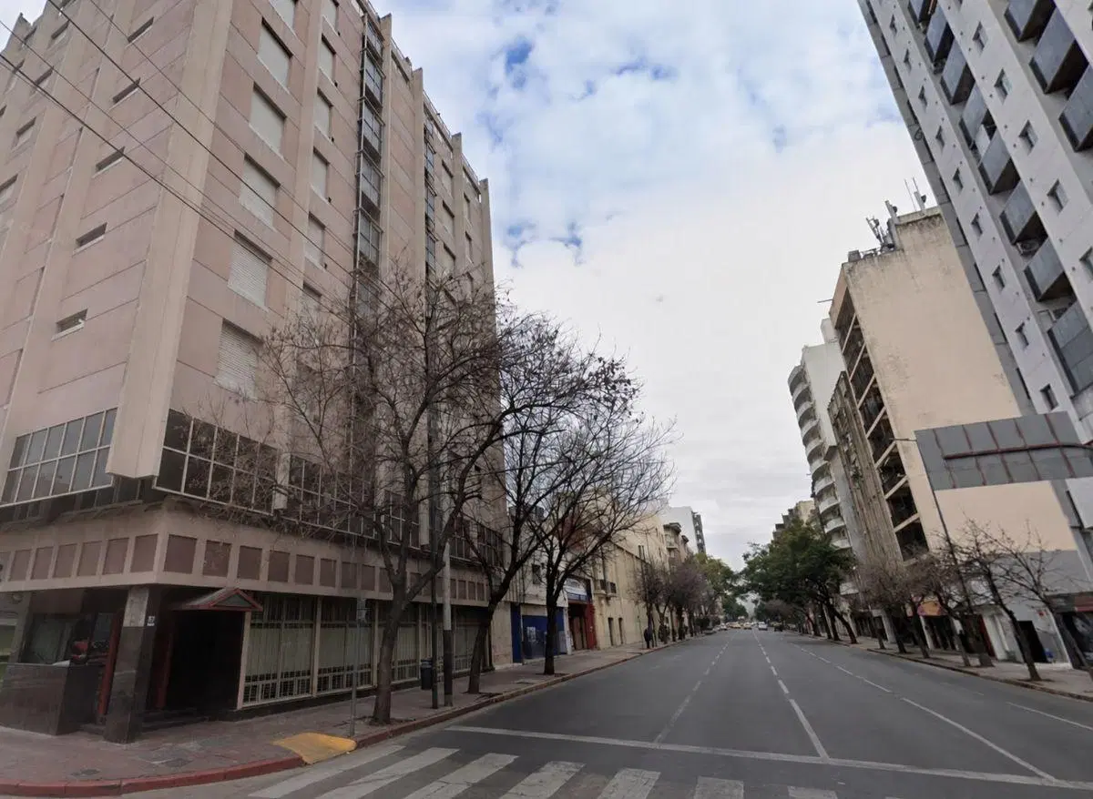 EXCLUSIVO INMUEBLE COMERCIAL - 3.044 m² DE TERRENO - ÁREA CENTRAL - APTO DESARROLLO 5