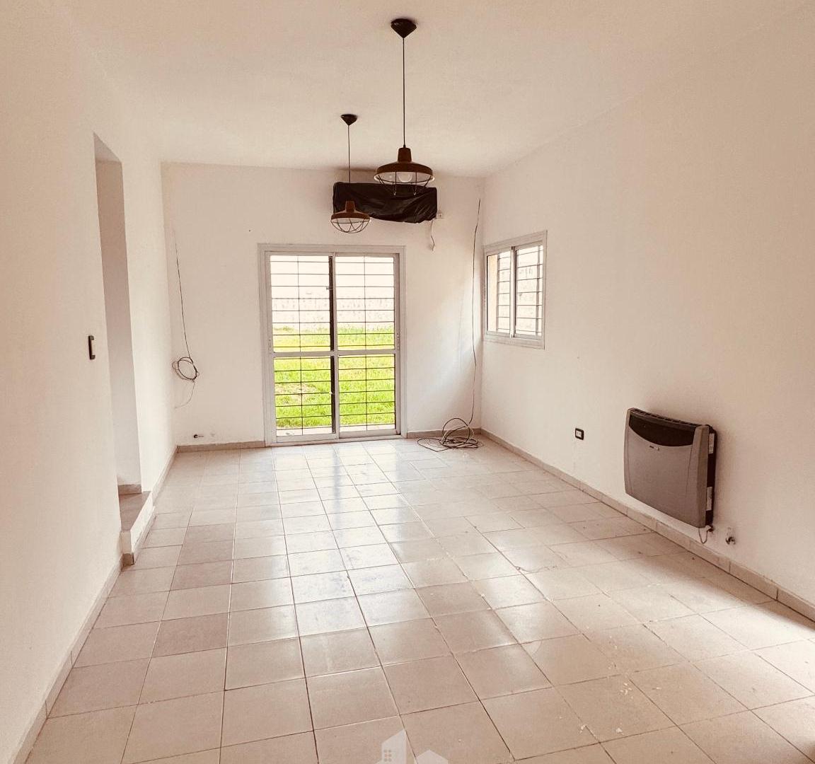 Foto de CASA EN VENTA - 2 DORMITORIOS - ALTOS DE LA CALERA, imagen 2