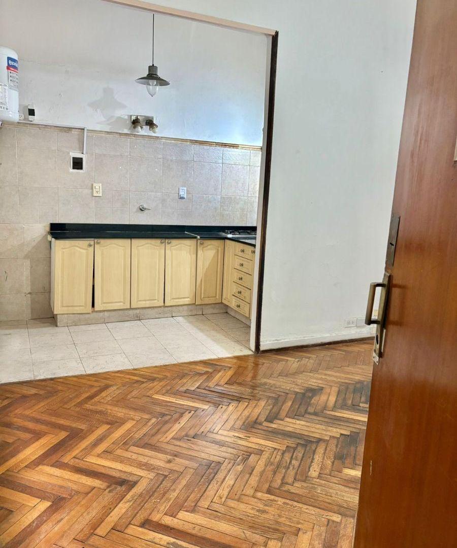 Foto de Departamento de 47 m² con 2 dormitorios en alquiler en Monserrat, imagen 1
