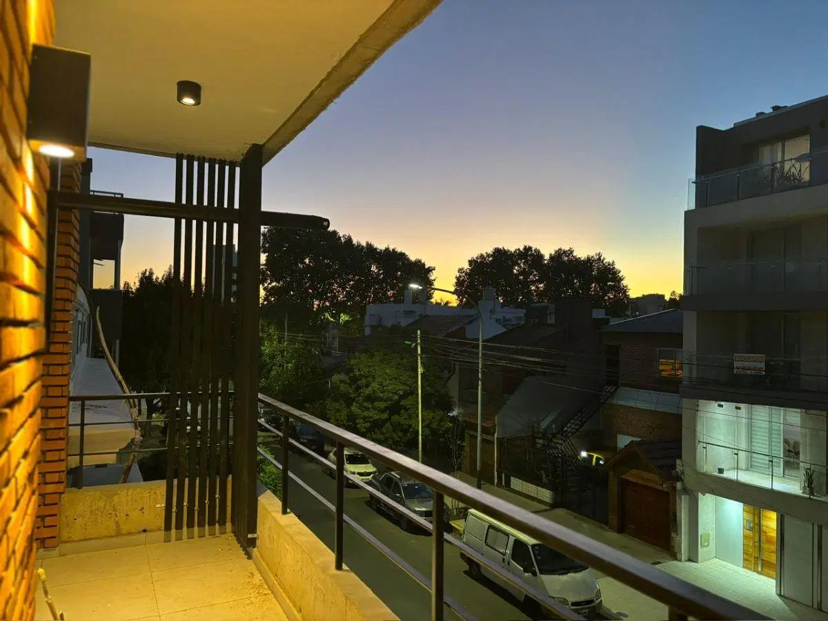 Departamento de 3 ambientes con cochera en Villa Luro 5
