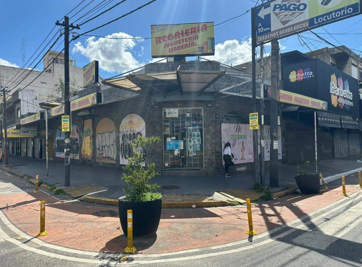 LOCAL   COMERCIAL  EN ALQUILER  2