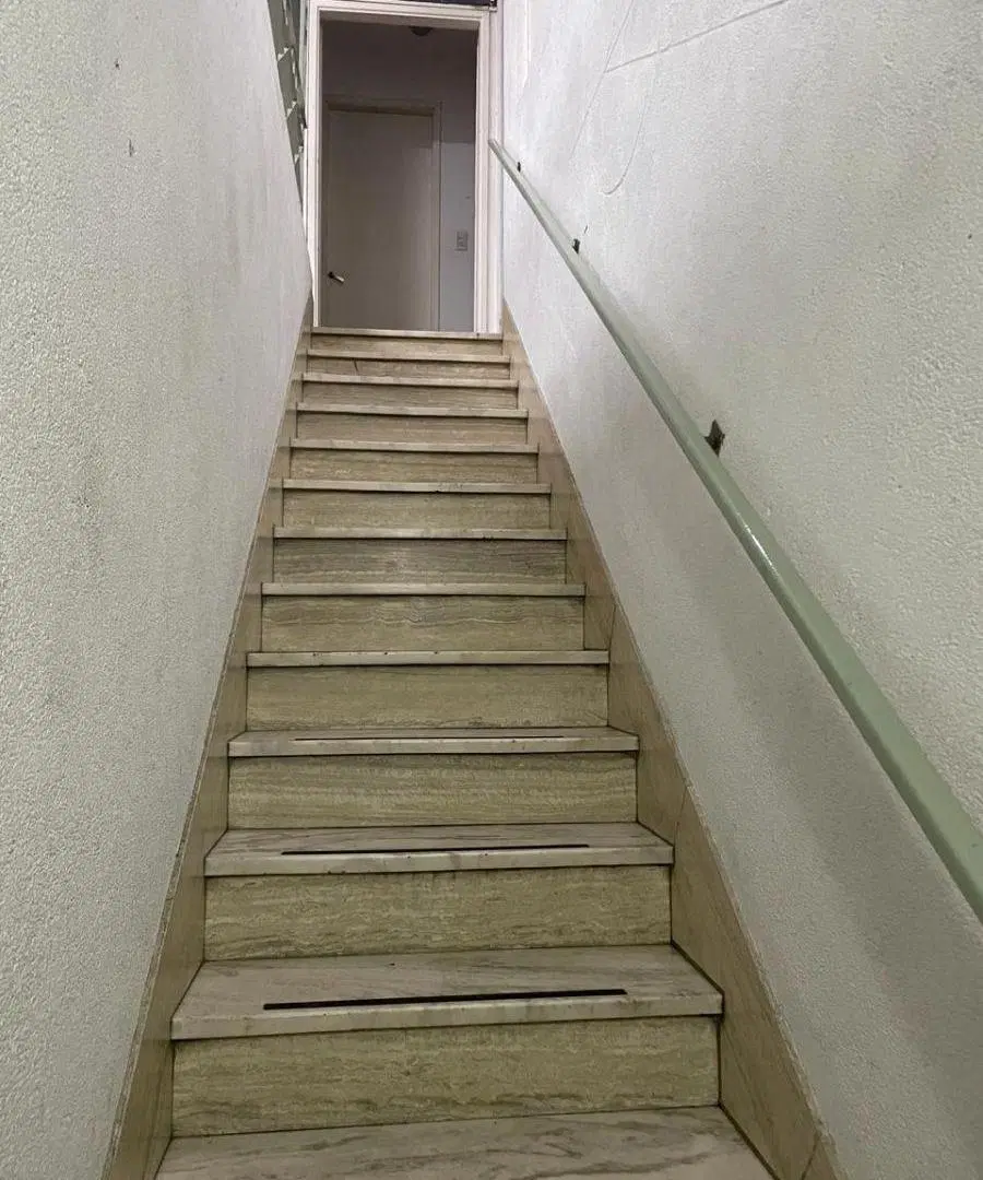 Departamento en VENTA DE 3 AMBIENTES CON PATIO, TERRAZA Y LOCAL EN PLANTA BAJA 5