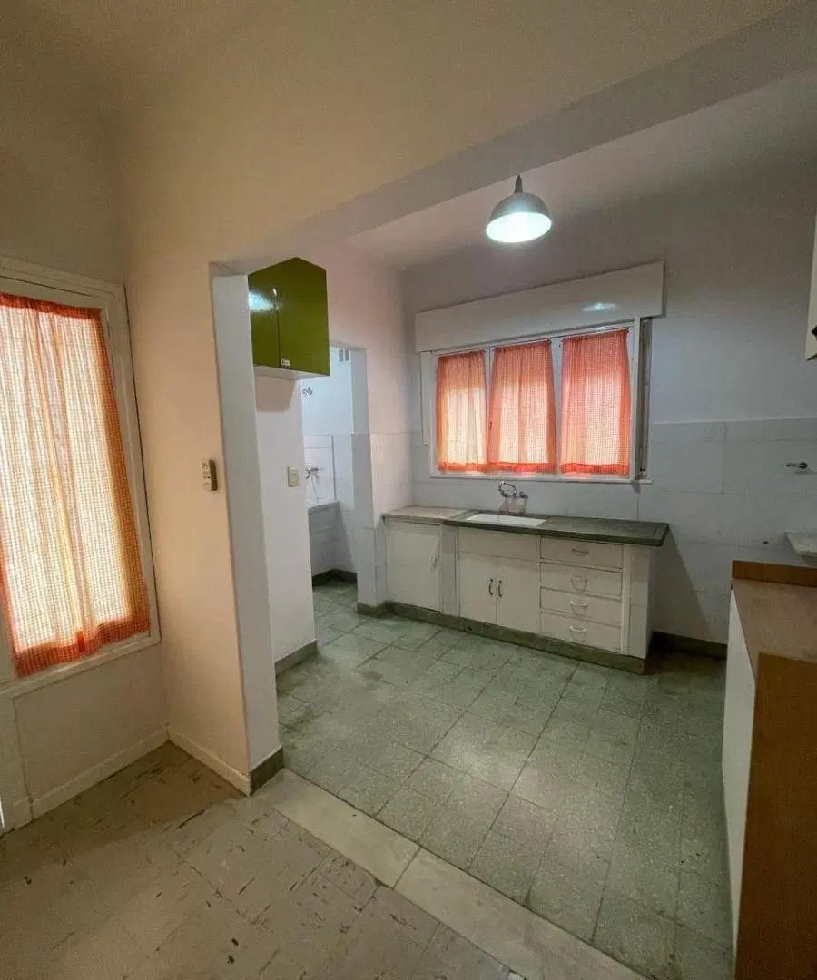 VIVIENDA EN ALQUILER SOBRE CALLE JUAN FLORIO AL 3696 ESQUINA AUSTRALIA SAN JUSTO 8