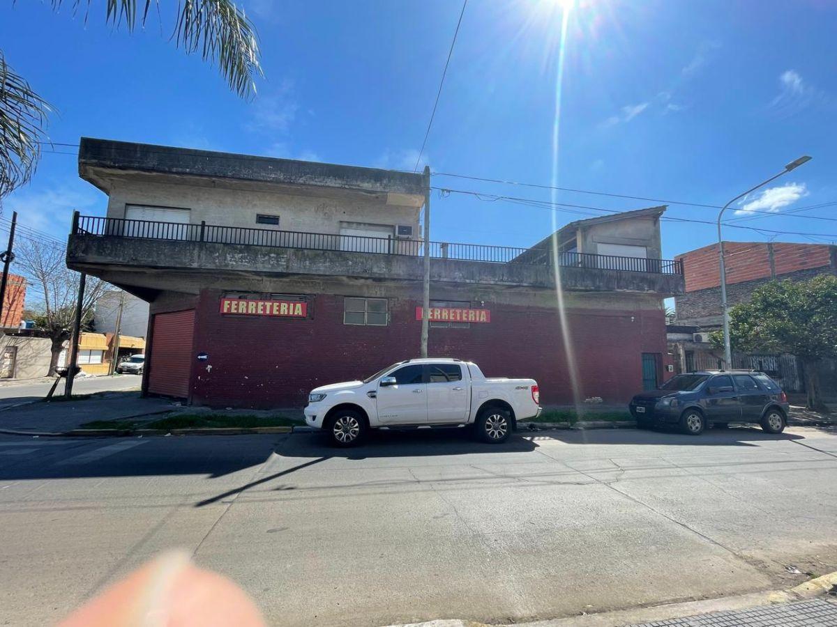 Foto de En VENTA EDIFICIO EN BLOCK sobre la calle Thames al 3992 esquina, imagen 2
