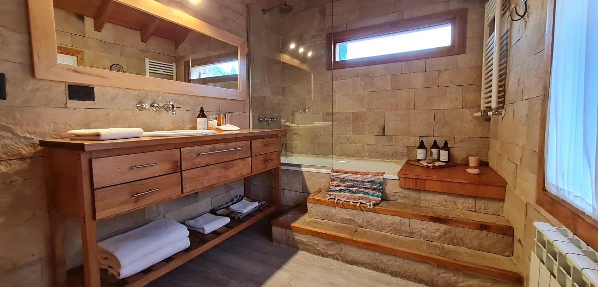 Exclusiva Casa en Aldea de Montaña con Costa de Rio Meliquina. Patagonia 5
