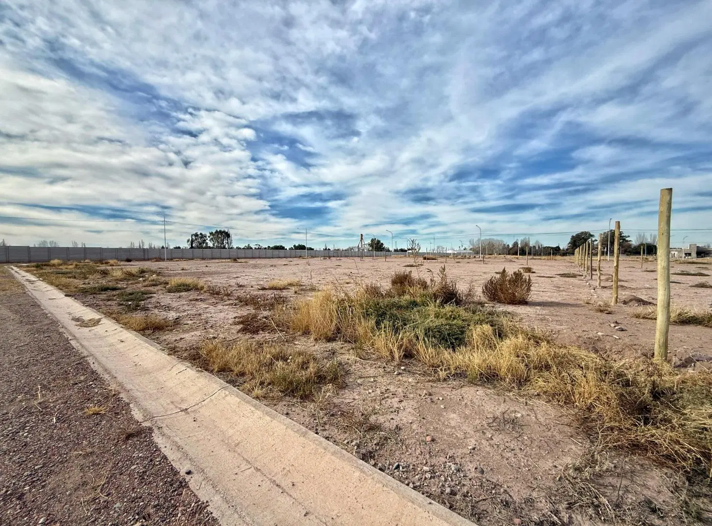Terreno en Venta, Lunlunta, Maipú, Mendoza. 4