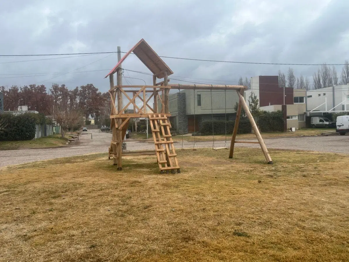 Terreno en Venta, con piscina, Barrio Ayres de Fader Lujan de Cuyo. 3
