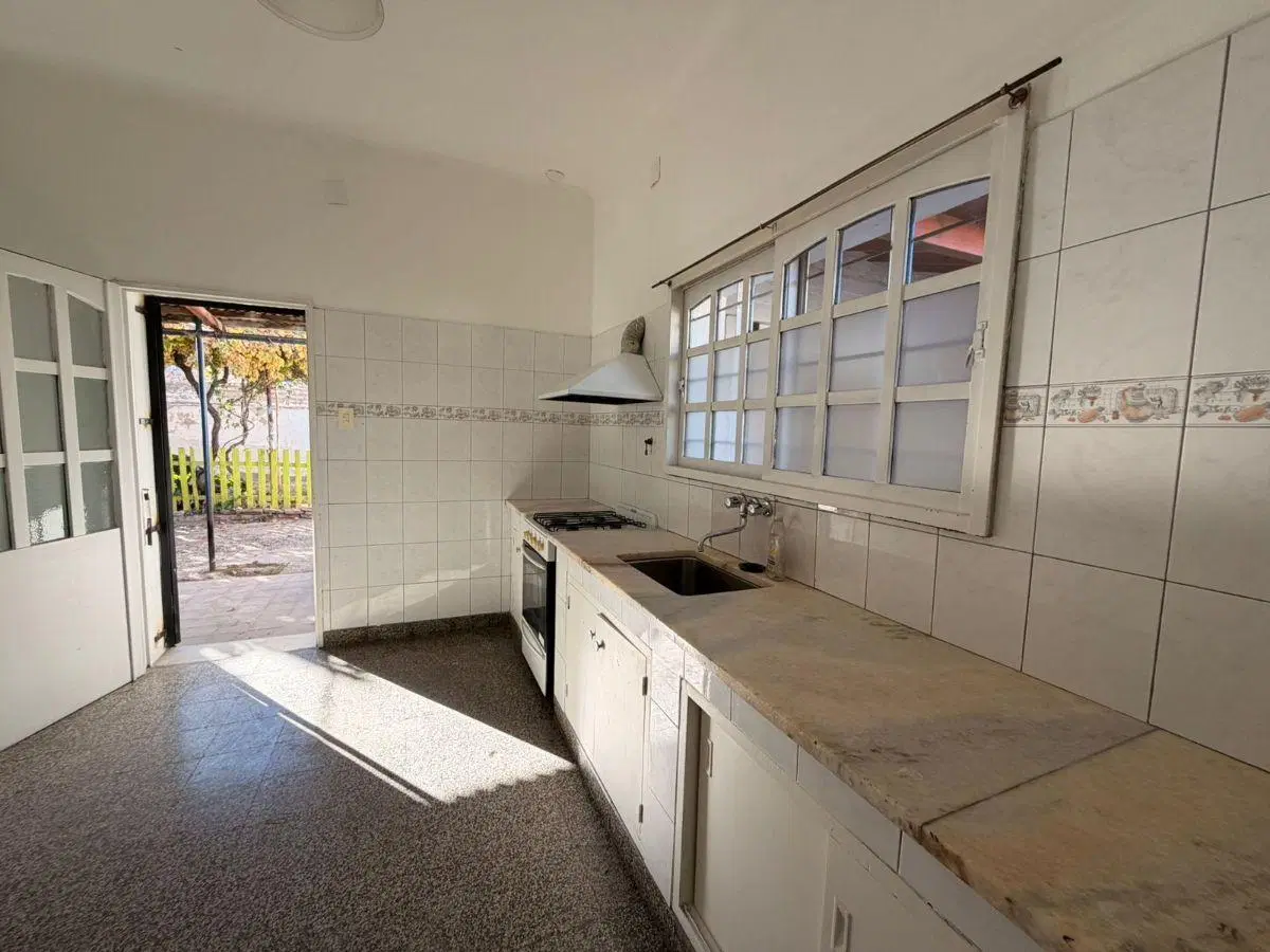 ALQUILER | CASA AMPLIA DE 1 DORMITORIO EN CIPOLLETTI 4