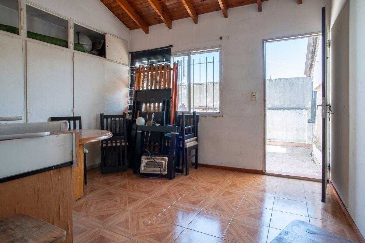 Venta PH 5 Ambientes con Cochera - Mataderos 3