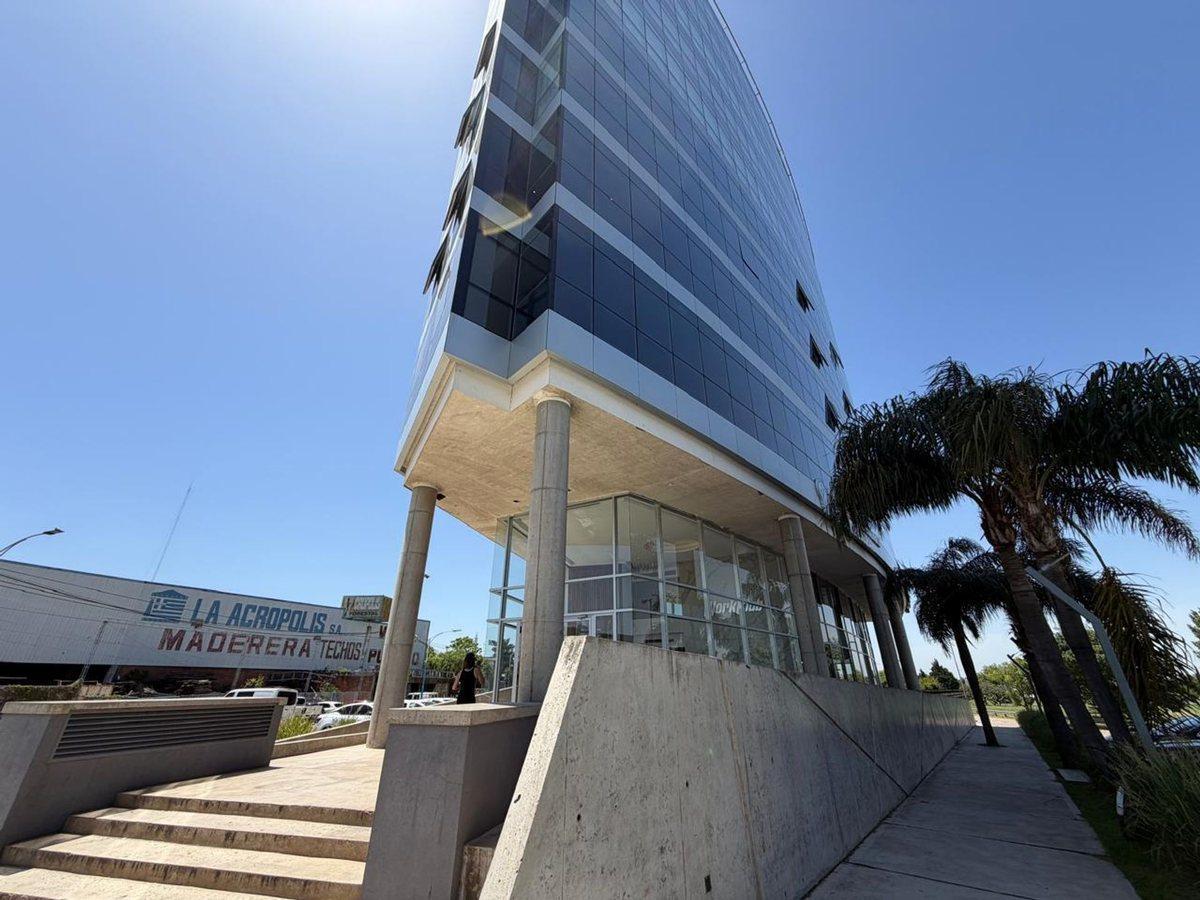 ALQUILER OFICINA COMERCIAL ESCOBAR PROA PREMIUM