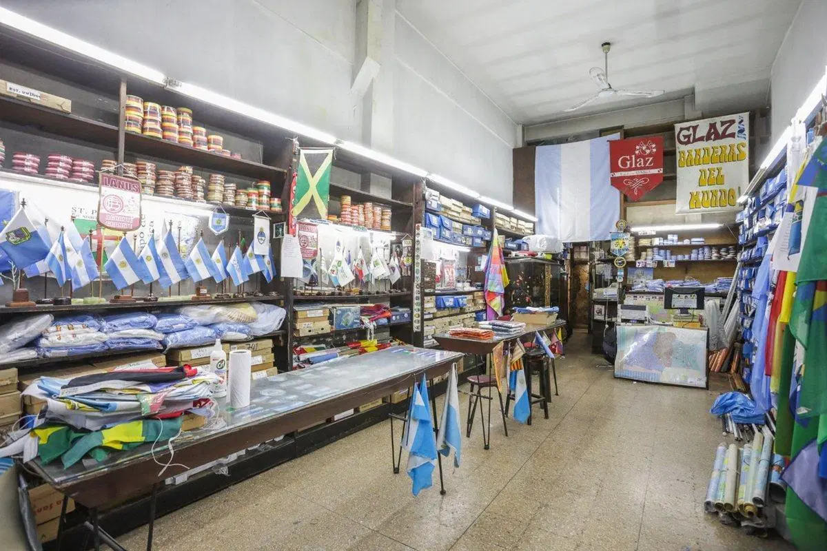 VENTA LOCAL CON VIVIENDA EN SAN NICOLÁS 2