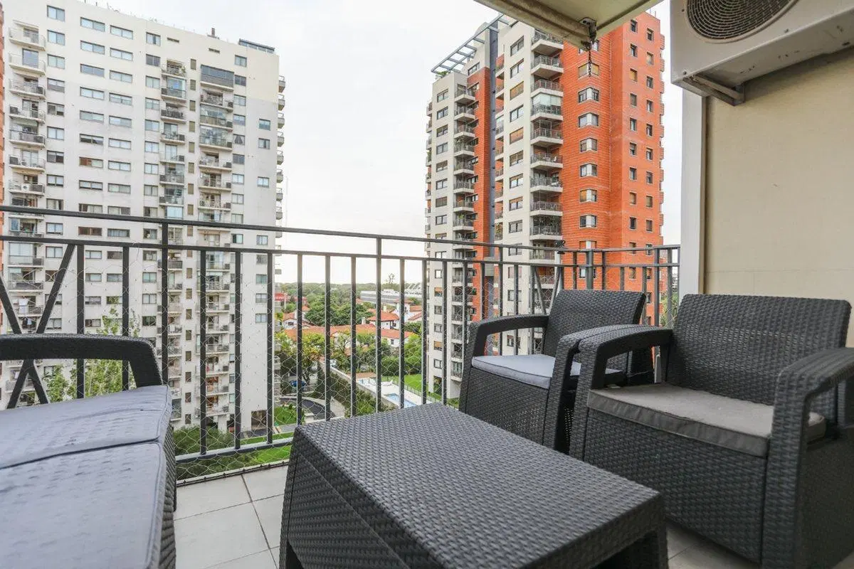 DEPARTAMENTO 2 AMBIENTES TORRE HUSARES CON COCHERA 5