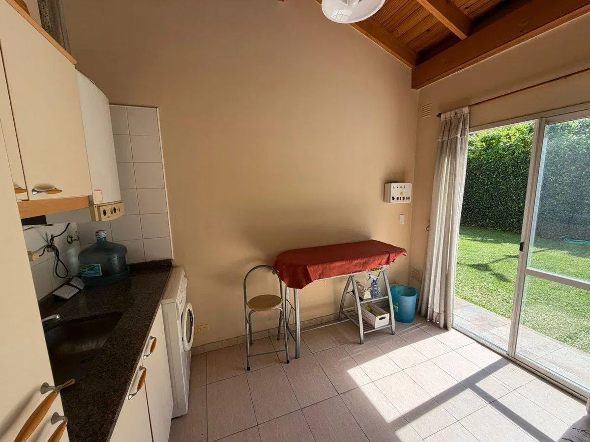 VENTA CASA 5 AMBIENTES CHAMPAGNAT PILAR 5