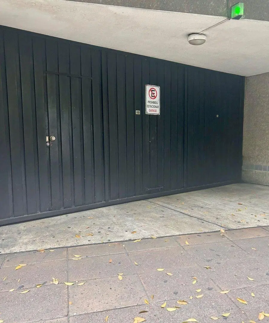 COCHERA BARRIO COLEGIALES 4