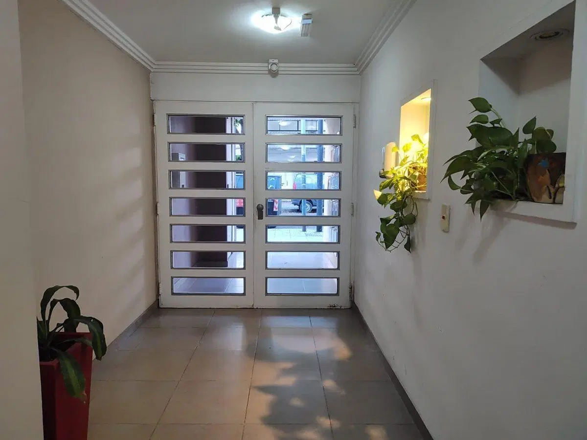 VENTA DEPARTAMENTO 2 AMBIENTES LUMINOSO CON BALCON 8