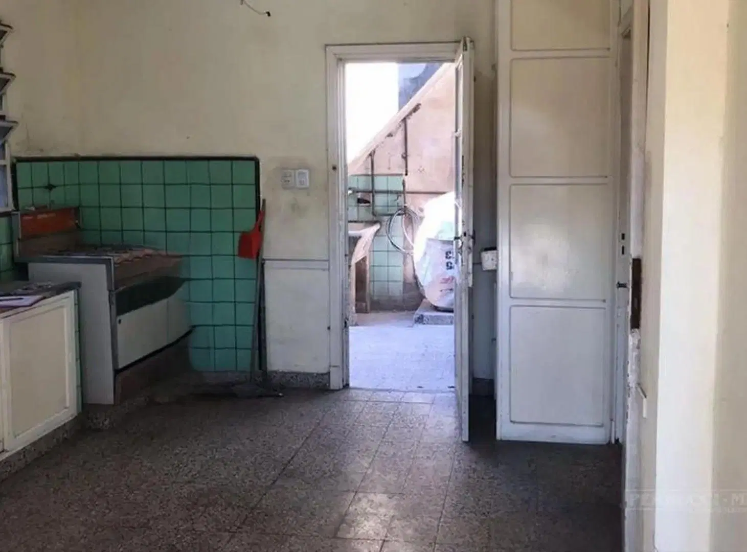 Casa 3 Amb + Depósito/Galpón a Refaccionar. 5