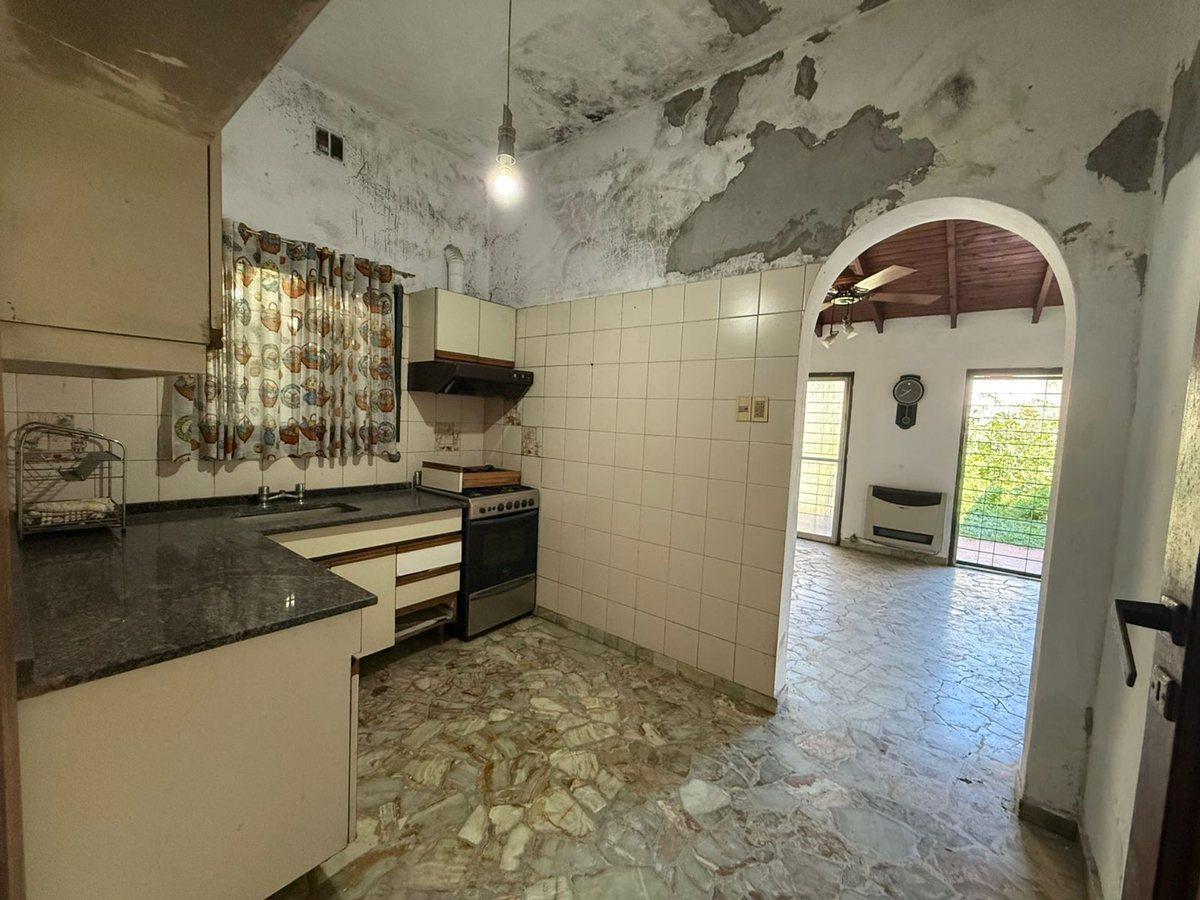 Foto de CASA 4 AMB COCHERA/PATIO A REFAC GRAN POTENCIAL, imagen 1
