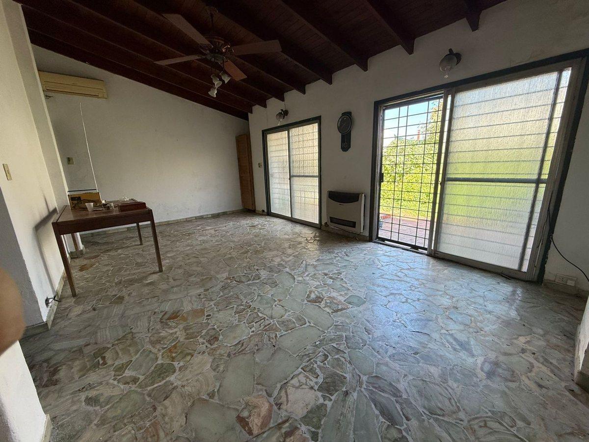Foto de CASA 4 AMB COCHERA/PATIO A REFAC GRAN POTENCIAL, imagen 3