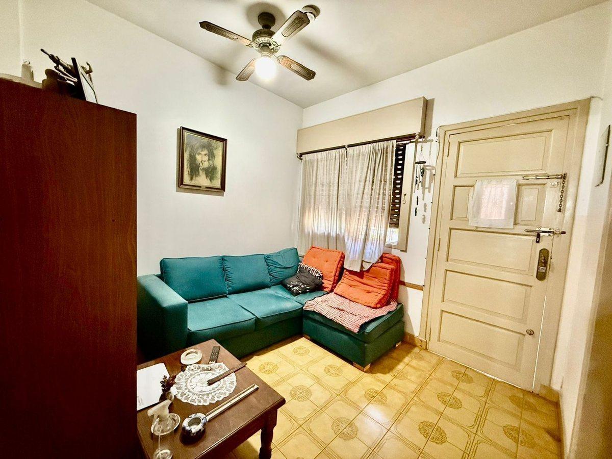 Foto de VENTA CASA 6 AMBIENTES CON PATIO - VILLA MAIPU, imagen 1