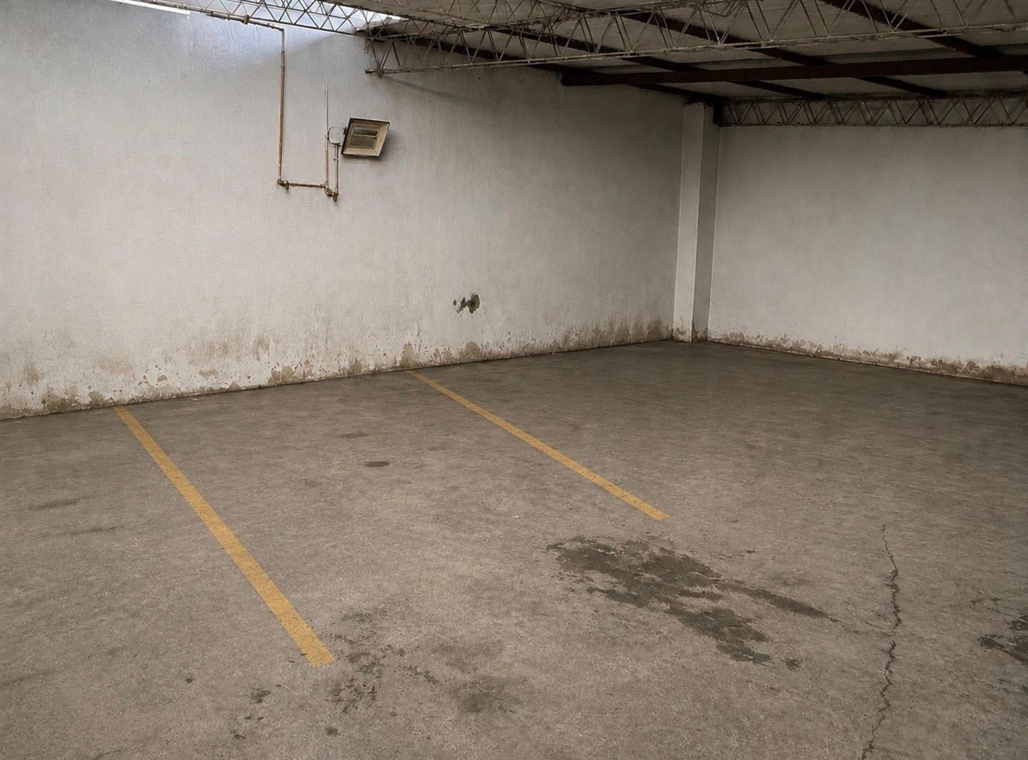 Foto de COCHERA CUBIERTA EN VENTA – VILLA URQUIZA, imagen 2