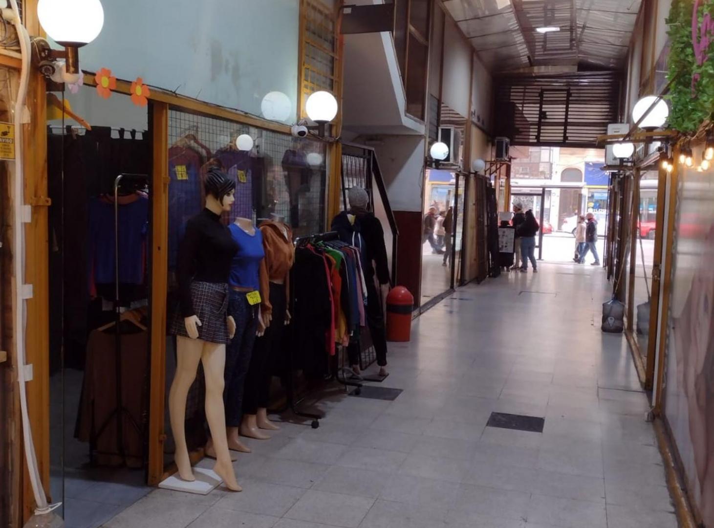 Foto de Local en Galería PB+EP - Muy Comercial - Permuta -, imagen 2