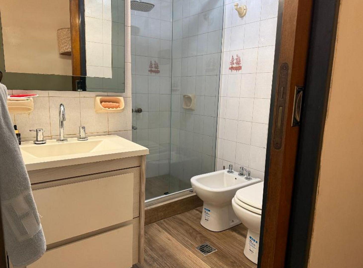 Foto de TIGRE CENTRO CASA EN VENTA 4 AMB -LOCAL COMERCIAL, imagen 4