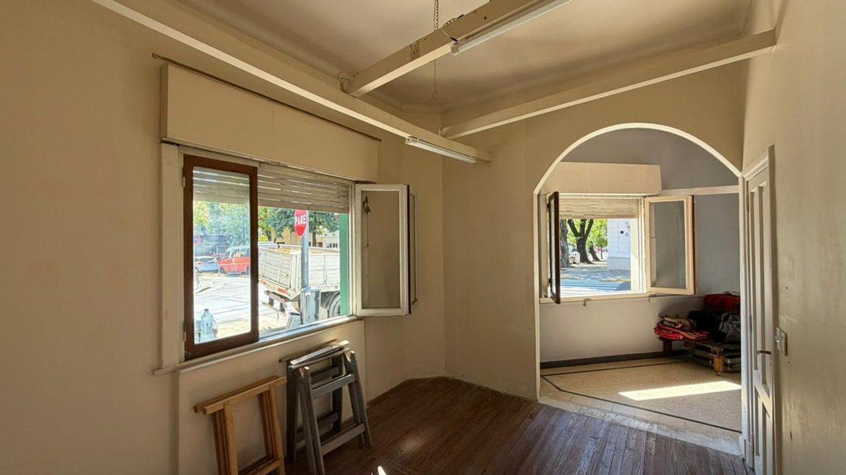 Foto de VENTA LOCAL EN COGHLAN/BELGRANO R, imagen 4