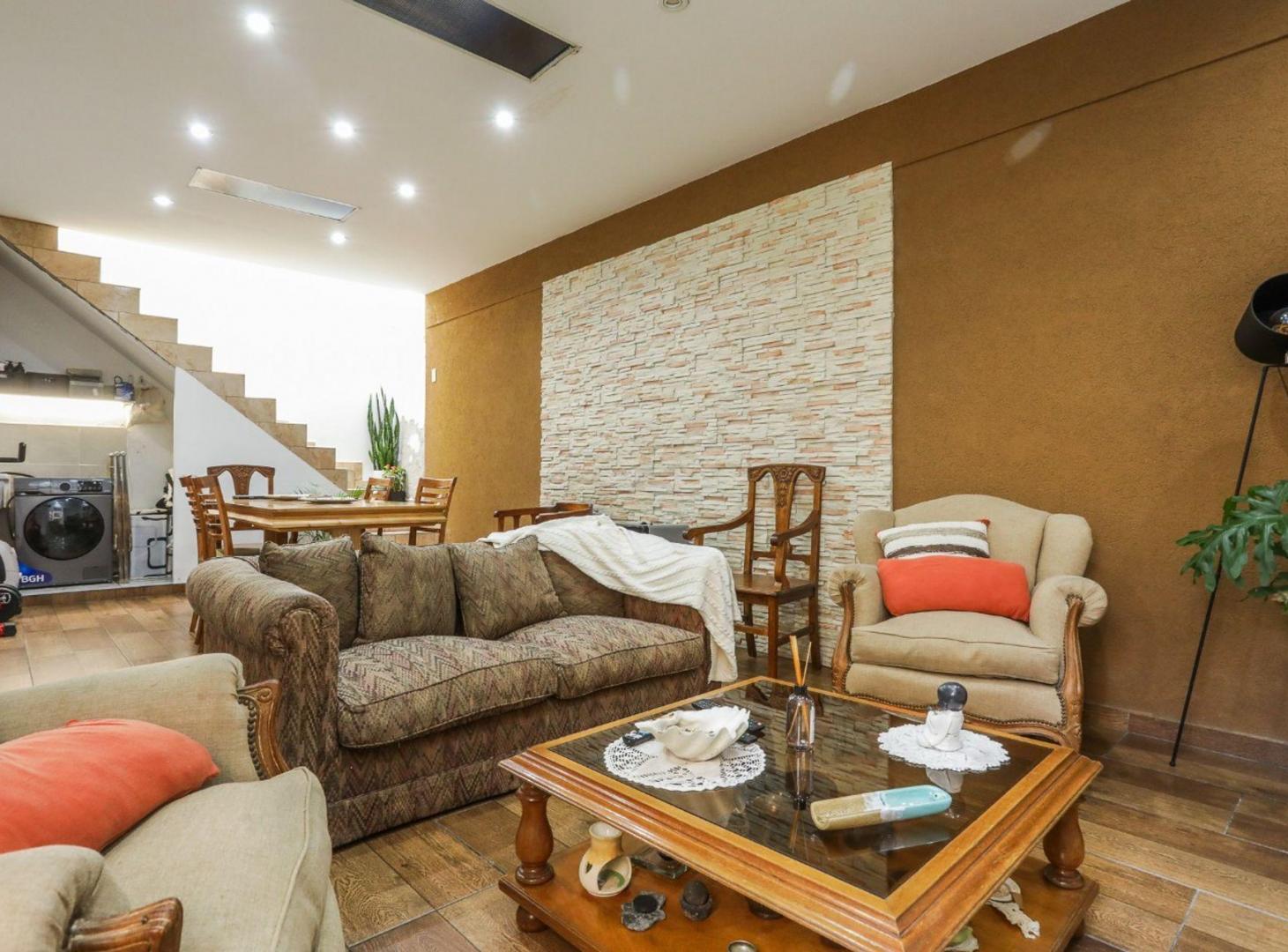 Foto de VENTA CASA 5 AMB MULTIFAMILIAR VILLA MAIPU, imagen 2