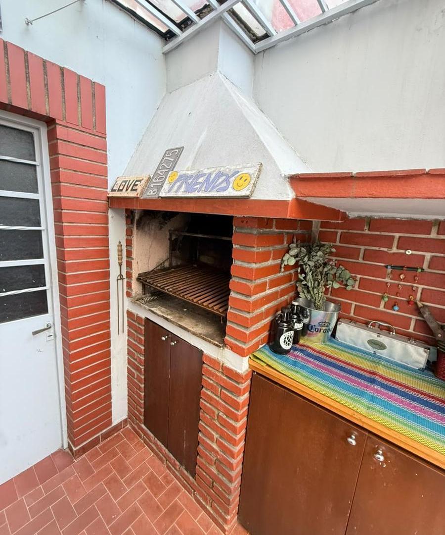 Foto de Casa 4 ambientes con garaje - liniers, imagen 4