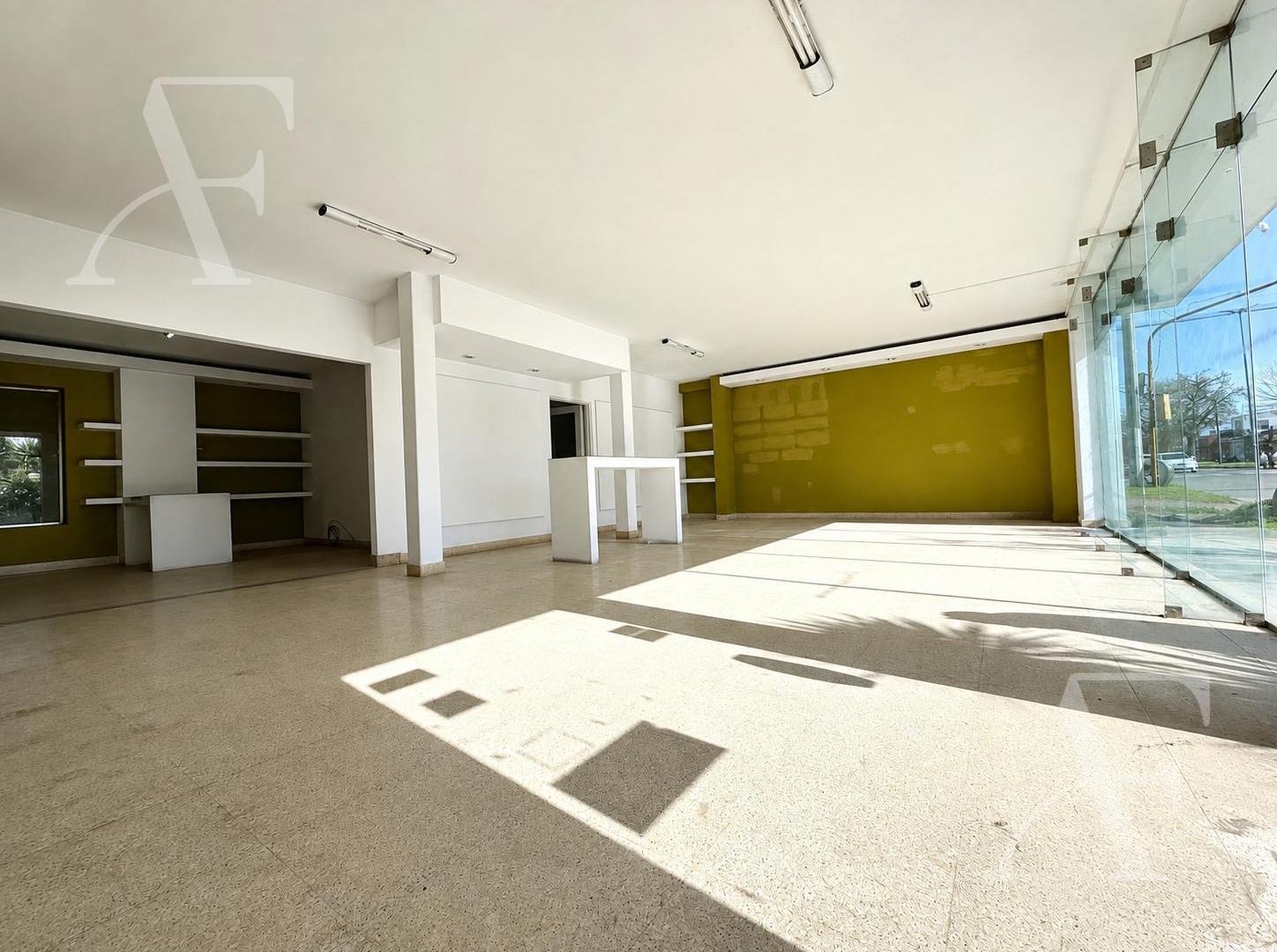 Foto de Galpón- Local Comercial- Terrenos en Venta, imagen 4