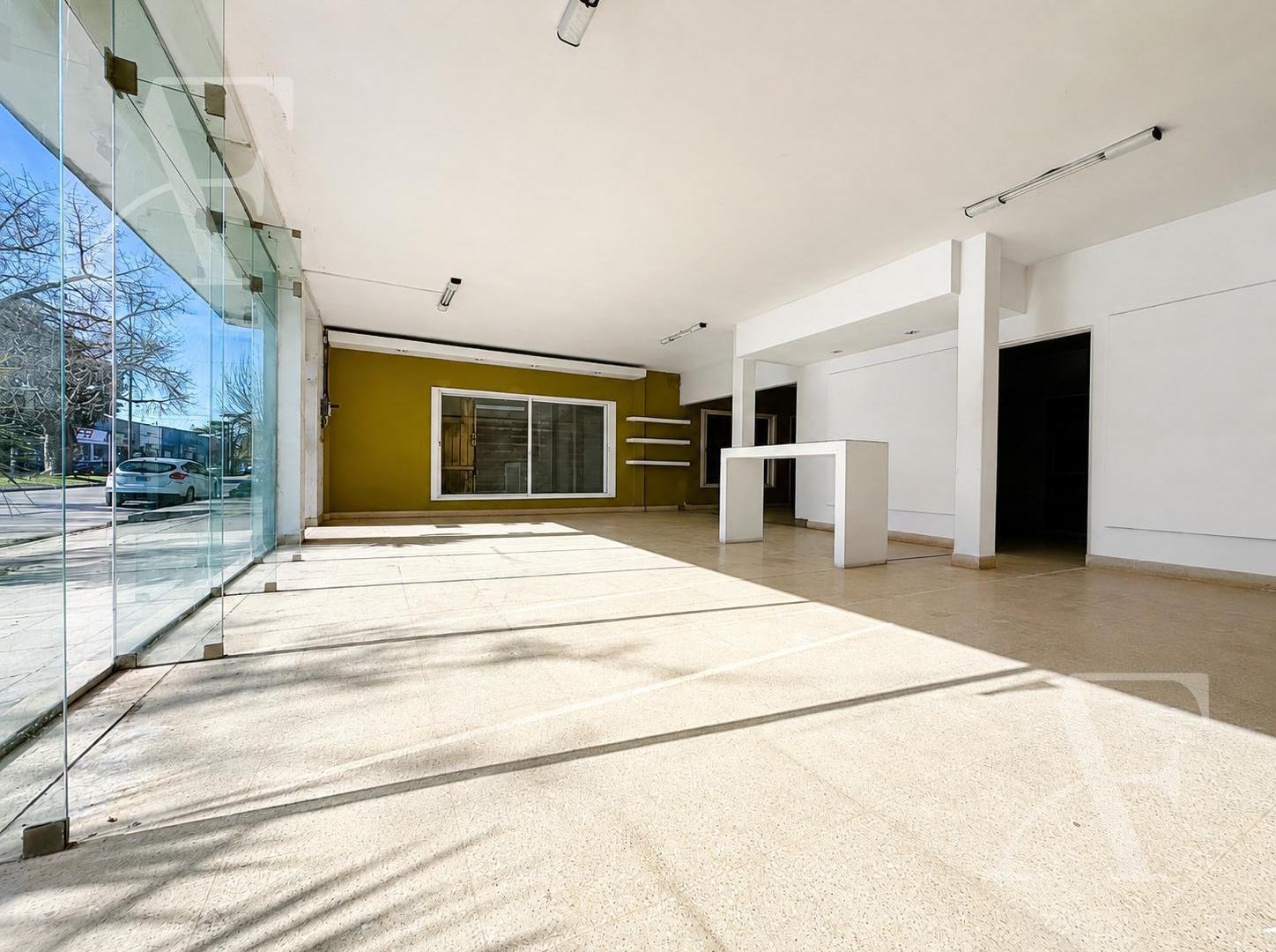 Foto de Galpón- Local Comercial- Terrenos en Venta, imagen 3