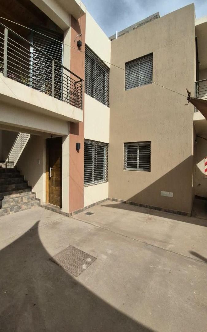 VENTA DEPARTAMENTO EN PLANTA BAJA - JESUS NAZARENO, GUAYMALLÉN