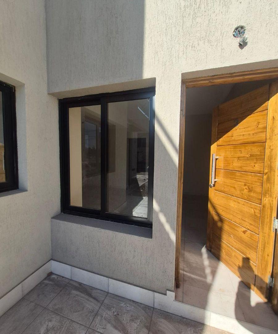 Foto de VENTA DUPLEX 3 DORMITORIOS EN BARRIO PRIVADO (GUAYMALLEN), imagen 2