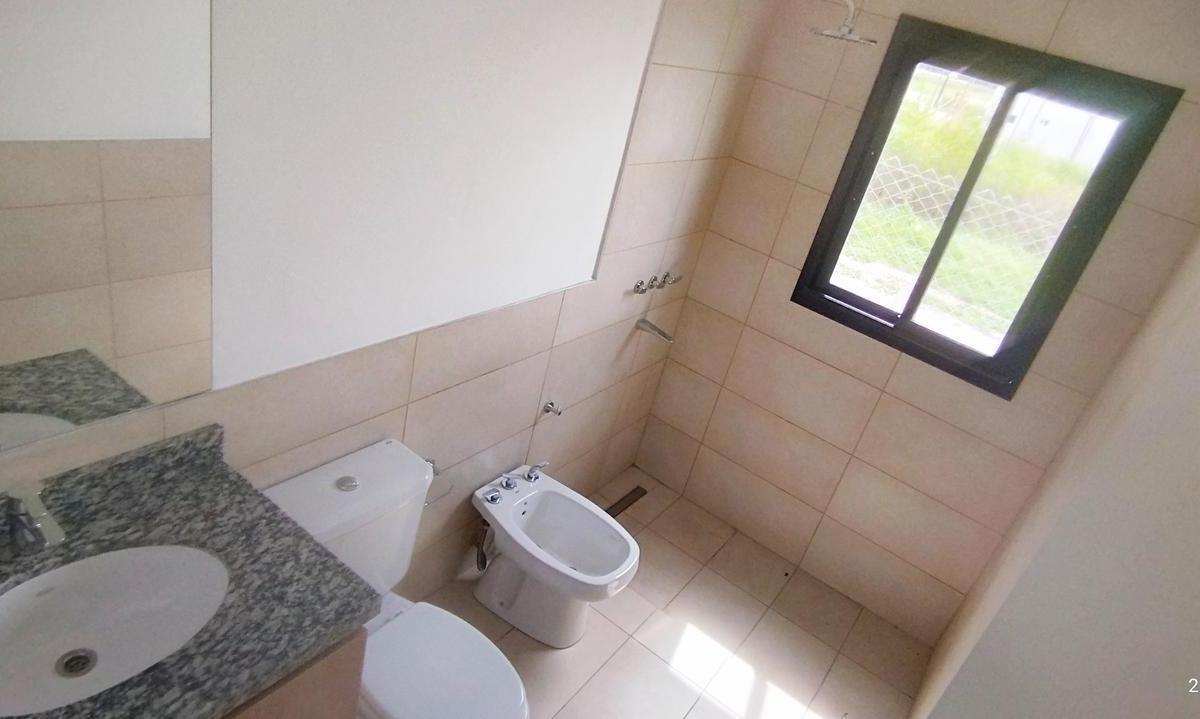 Casa en Portales del Tala 5