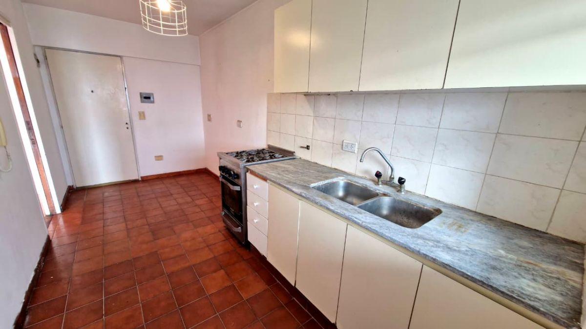 Foto de DEPARTAMENTO 3 AMBIENTES - EXCELENTE UBICACION, imagen 4