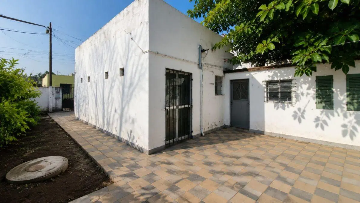 Casa en esquina - Remedios de Escalada 4